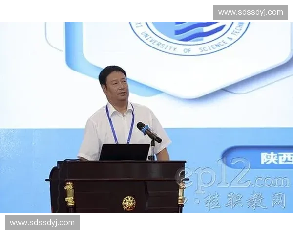 探索大学风暴英雄文化与校园电子竞技融合发展前景研究与路径分析